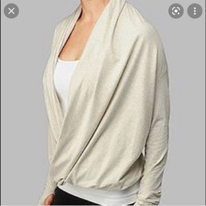 Lululemon wrap top size 8